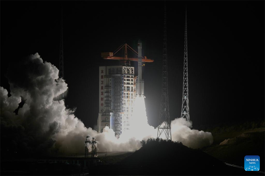China lança novo grupo de satélites de sensoriamento remoto