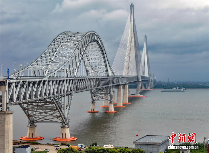 Ponte Changtai: inaugurada maior ponte estaiada do mundo em vão único sobre o rio Yangtze