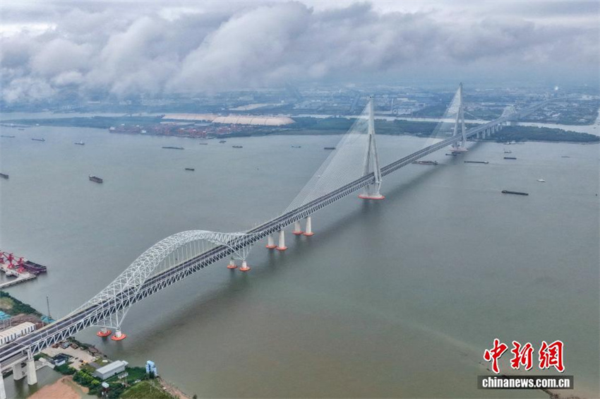 Ponte Changtai: inaugurada maior ponte estaiada do mundo em vão único sobre o rio Yangtze