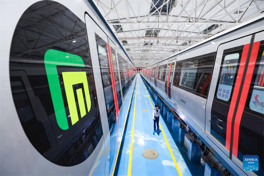 Rede de metrô aumenta em Shijiazhuang, norte da China