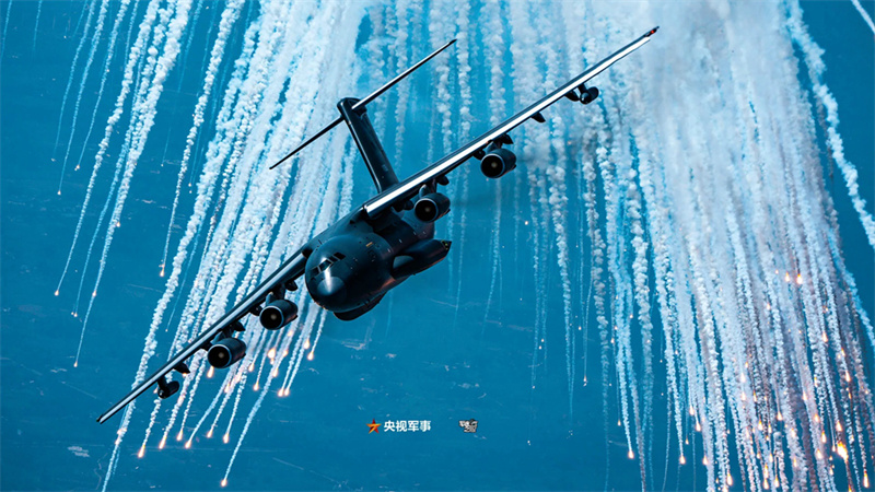 Força Aérea Chinesa lança superprodução visual