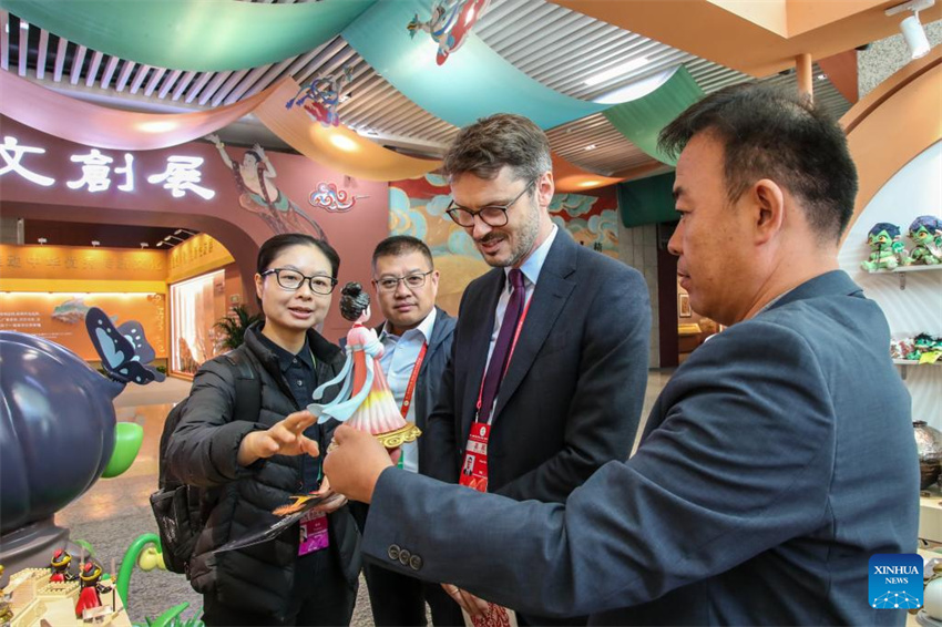 8ª Exposição Cultural Internacional da Rota da Seda (Dunhuang) começa em Gansu