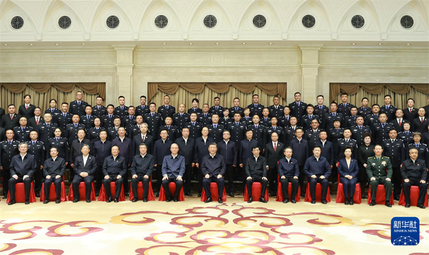 Xi Jinping pede esforços concertados para melhor construir uma bela Xinjiang