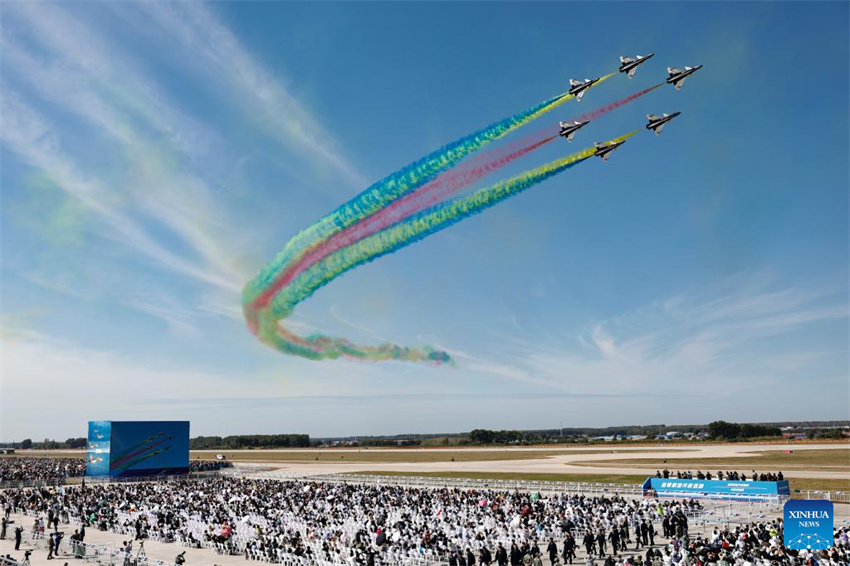 Dia Aberto da aviação de 2025 da Força Aérea do Exército de Libertação Popular da China e o Show Aéreo de Changchun são concluídos