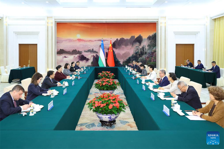 Conselheira de Estado chinesa se reúne com líderes da Bulgária, Irã e Uzbequistão