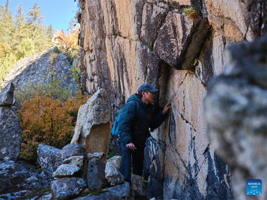 Galeria: pinturas rupestres de 8.000 anos em Sichuan, sudoeste da China