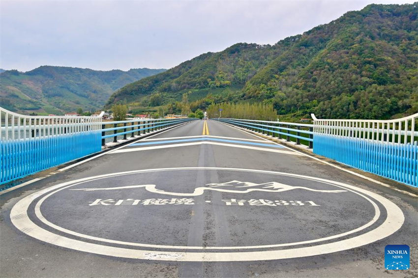 Rodovia nacional G331 da China traz vitalidade à região