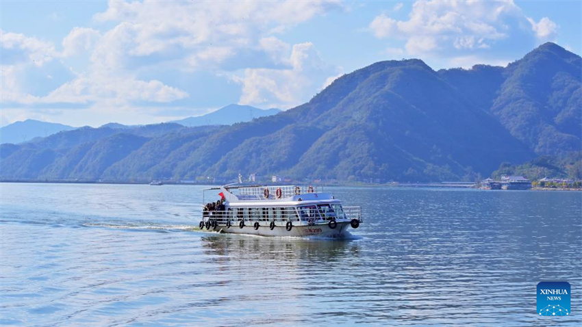 Rodovia nacional G331 da China traz vitalidade à região