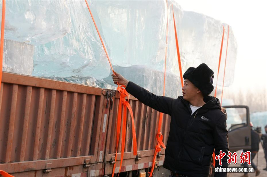 27º Harbin Ice and Snow World arranca com a utilização de 200 mil metros cúbicos de gelo armazenado