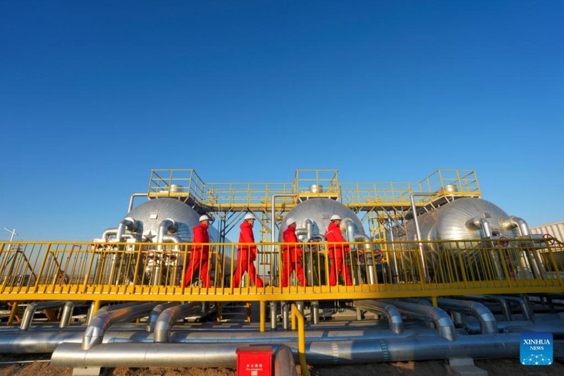 Campo Petrolífero de Daqing, na China, supera um milhão de toneladas em produção de óleo de xisto