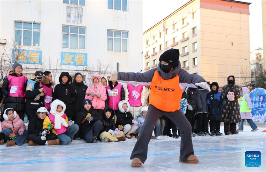 Heilongjiang leva esportes de gelo e neve para ambiente escolar
