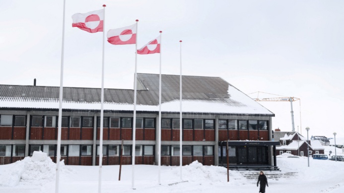 Ameaça à Groenlândia irrita aliados europeusO presidente dos EUA, Donald Trump, afirmou repetidamente que Washington deve "se apropriar" da Groenlândia, um território autônomo da Dinamarca, provocando preocupação e críticas entre seus aliados europeus.