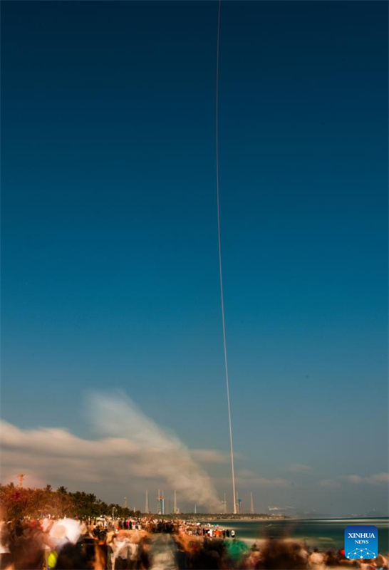 China lança novo grupo de satélites de internet