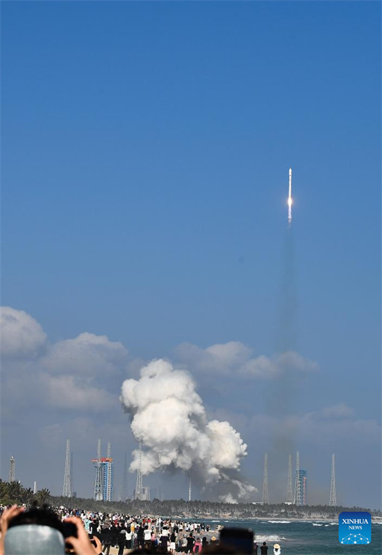 China lança novo grupo de satélites de internet