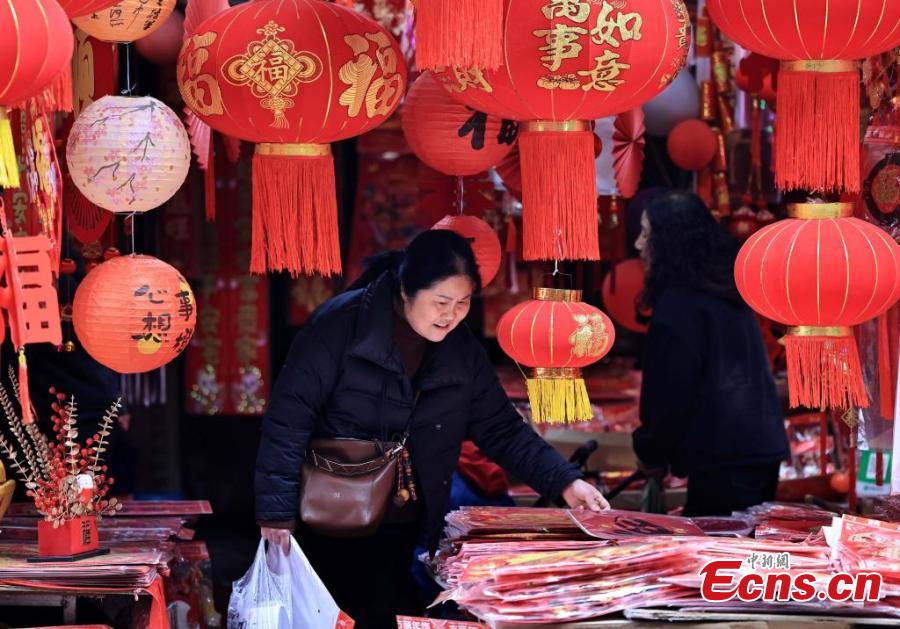 Decorações do Festival da Primavera com sucesso de vendas em Chengdu
