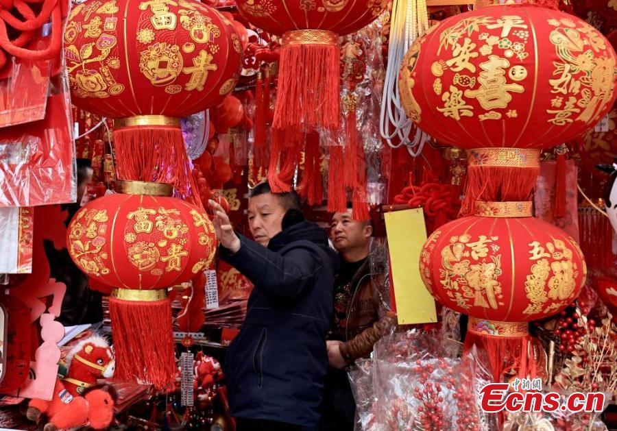 Decorações do Festival da Primavera com sucesso de vendas em Chengdu