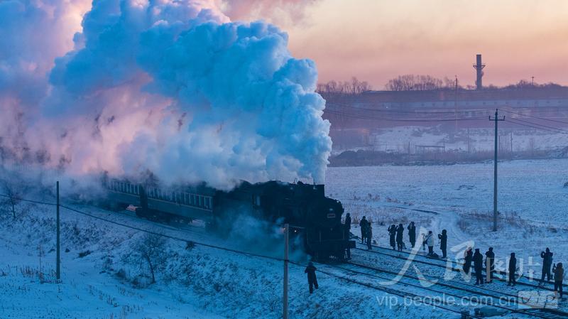 Liaoning oferece uma experiência retrô com locomotivas a vapor