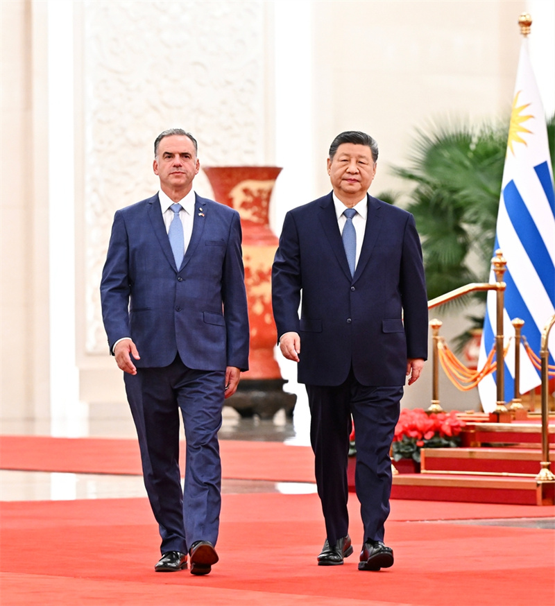 Xi Jinping pede cooperação com Uruguai em múltiplas áreas