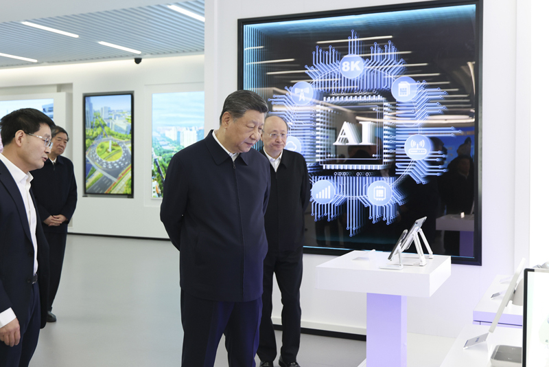 Xi Jinping visita pessoas em Beijing antes da Festa da Primavera