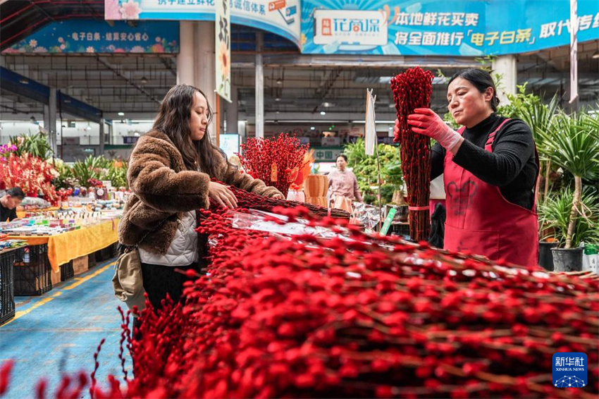 Flores festivas da “Capital Asiática das Flores” registram alta de vendas