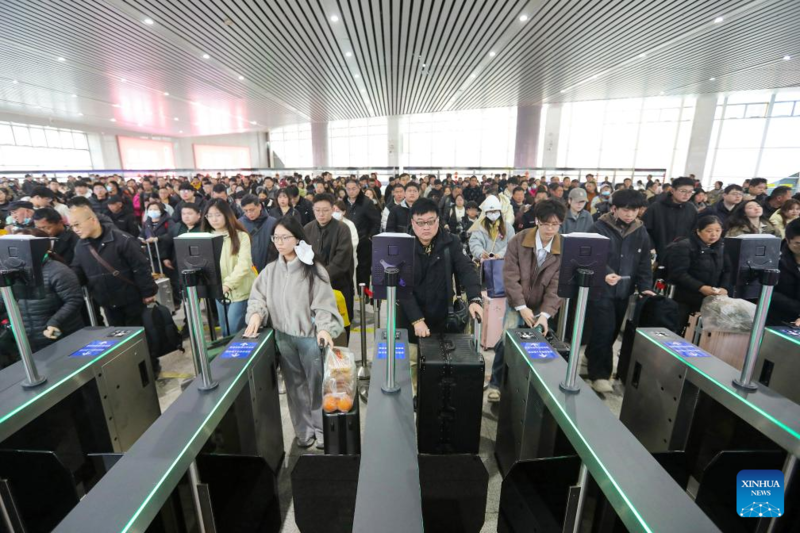 Corrida de viagens da Festa da Primavera na China ultrapassa meio percurso com 5,08 bilhões de viagens