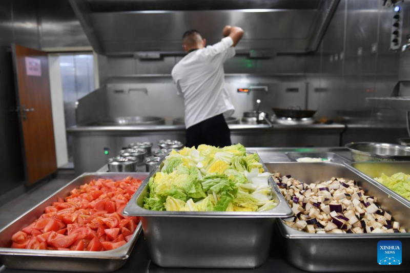 Navio Sandu da Guarda Costeira da China realiza patrulhas no Mar do Sul da China