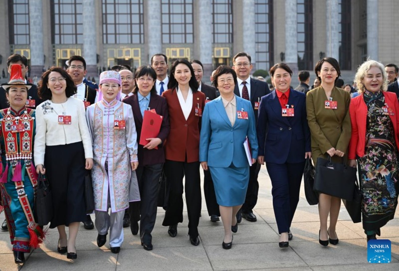 Legislatura nacional da China realiza reunião de encerramento da sessão anual