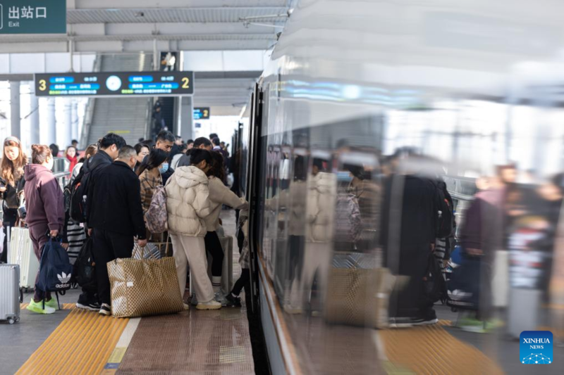 Estimativa de viagens da Festa da Primavera na China é de recorde de 9,4 bilhões