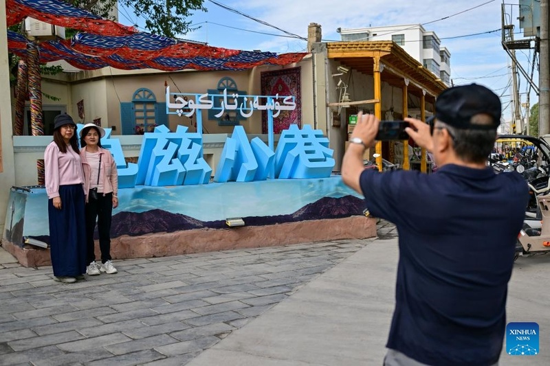 China: diversidade natural e riqueza histórica atraem inúmeros visitantes à cidade de Kuqa