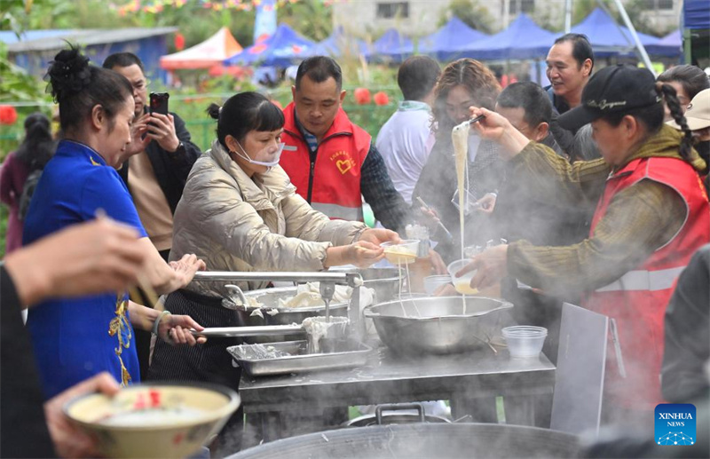 Massa de arroz Shengzha, um sabor fresco do patrimônio imaterial de Guangxi