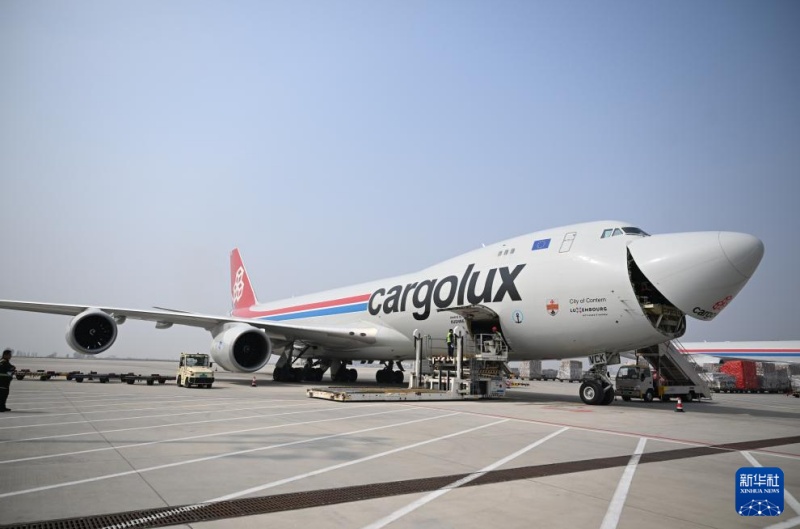 Capacidades de hub internacional de carga aérea em constante aprimoramento em Zhengzhou, centro da China