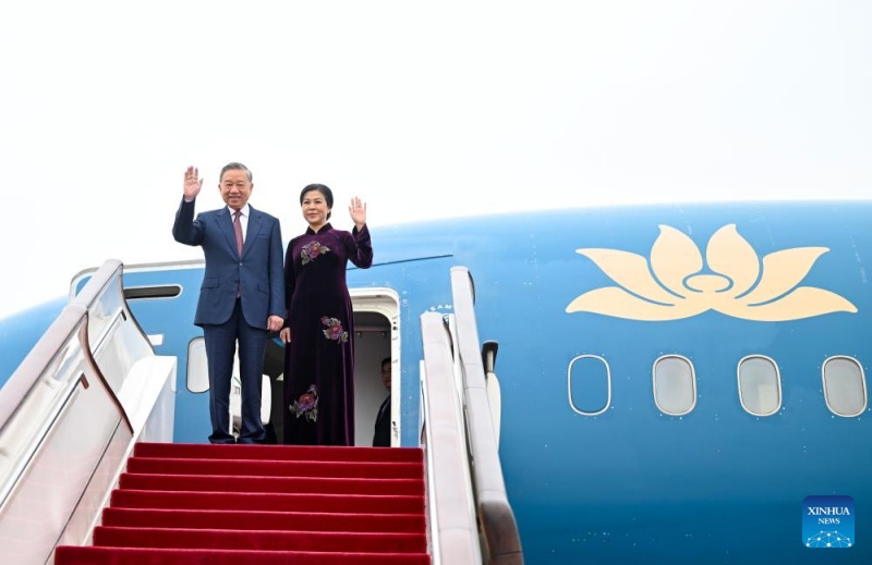 Principal líder do Vietnã, To Lam, chega a Beijing para visita de Estado