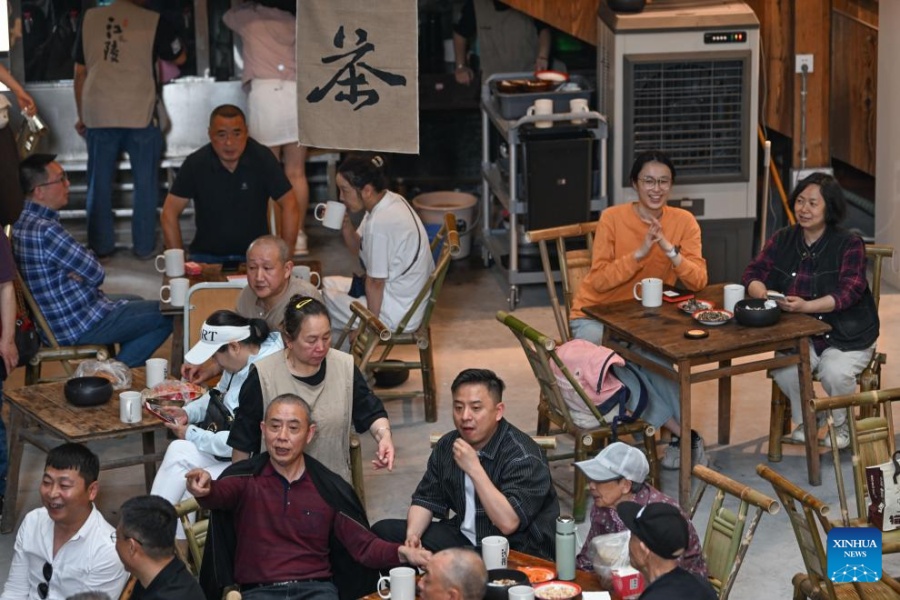 Chongqing: cinema antigo se transforma em espaço cultural comunitário e impulsiona novo dinamismo ao consumo