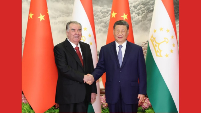 Xi Jinping realiza conversações com presidente tajique