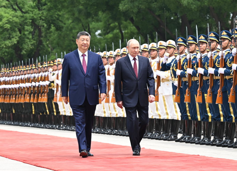 Xi Jinping mantém conversas com Putin em Beijing