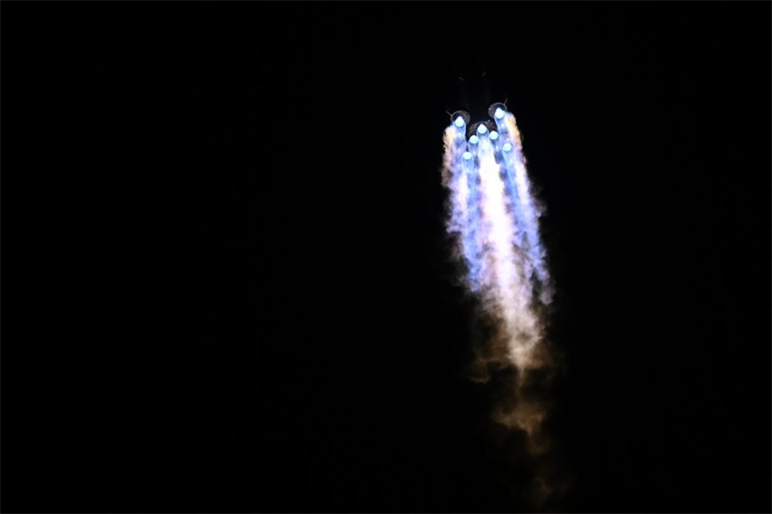 China lança espaçonave tripulada Shenzhou-23