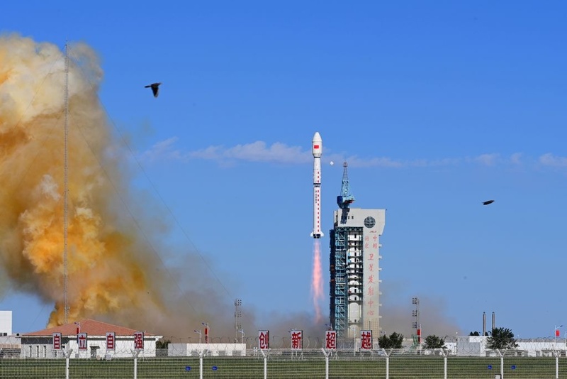 China lança novos grupos de satélites de sensoriamento remoto