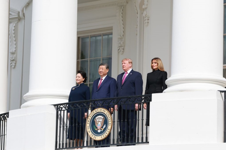 Xi Jinping participa da cerimônia de boas-vindas realizada por Trump