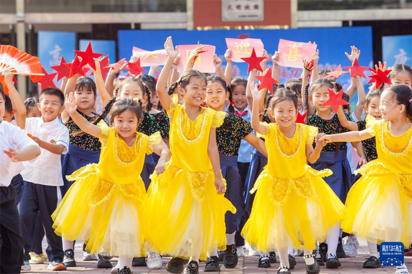 China celebra Dia Nacional com realização de atividades diversas