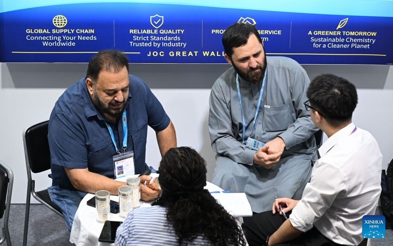 Primeira fase da Feira de Cantão na China atinge recorde de participação de compradores estrangeiros