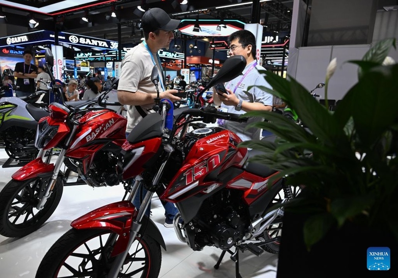 Primeira fase da Feira de Cantão na China atinge recorde de participação de compradores estrangeiros