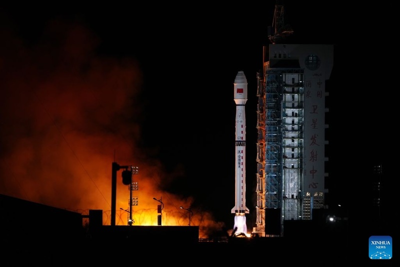 China lança novos grupos de satélites de sensoriamento remoto