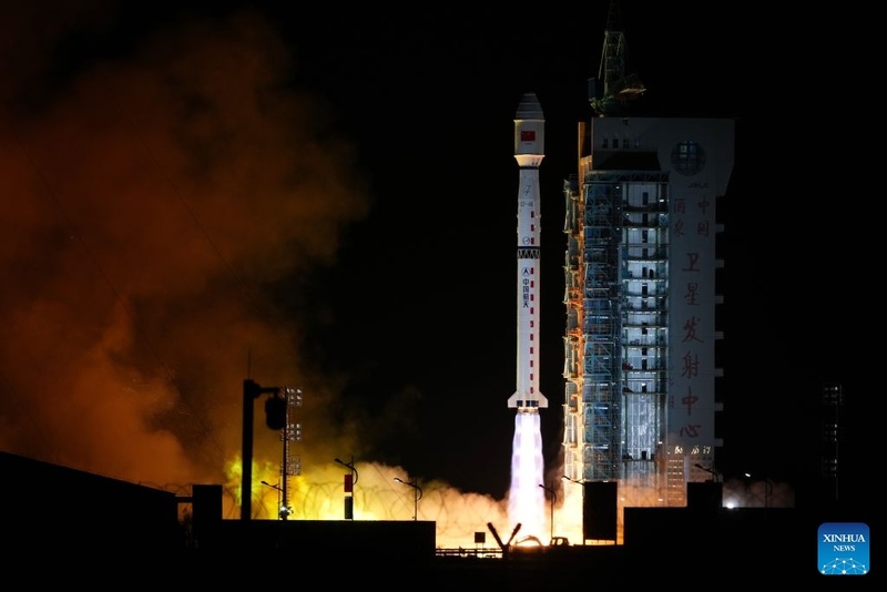 China lança novos grupos de satélites de sensoriamento remoto