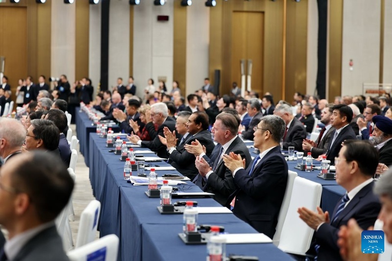 Mais alto diplomata chinês diz que Iniciativa de Governança Global torna-se cada vez mais relevante