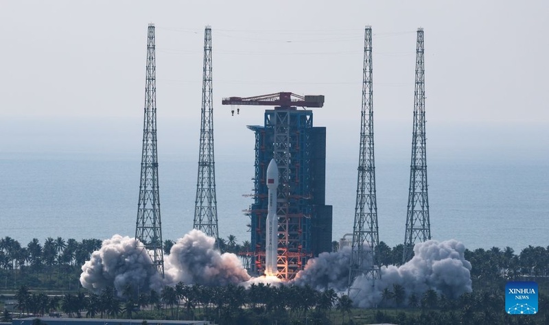 China lança novo grupo de satélites de internet