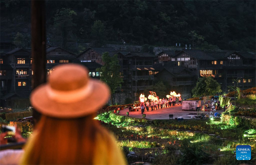 Legado da Longa Marcha ao longo do rio Chishui impulsiona o turismo na província chinesa de Guizhou
