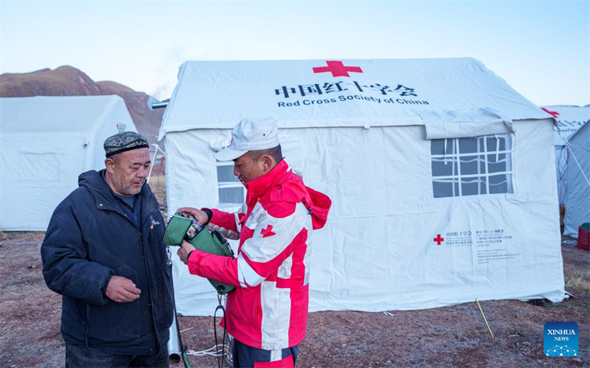 Xizang: voluntários levam acolhimento a região atingida por terremoto