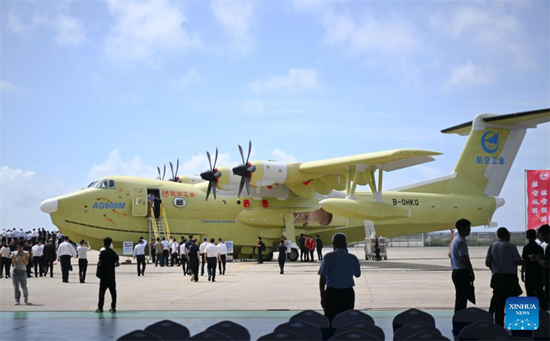 Aeronave anfíbia AG600 da China recebe sinal verde para produção em massa