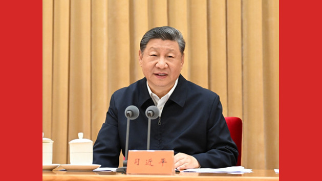 Xi Jinping discursa na Conferência Central de Trabalho Urbano, listando prioridades para o desenvolvimento urbano