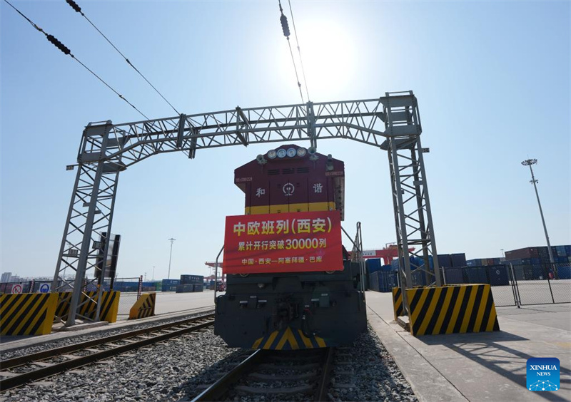 Número total de trens de carga China-Europa partindo de Xi'an ultrapassa 30.000